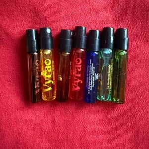 Vyrao Love Eight Fragrance Sample Set